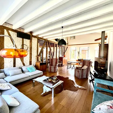 Authentique Du Xix E Siecle Avec Piscine