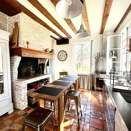 וילה Authentique Du Xix E Siecle Avec Piscine Lue