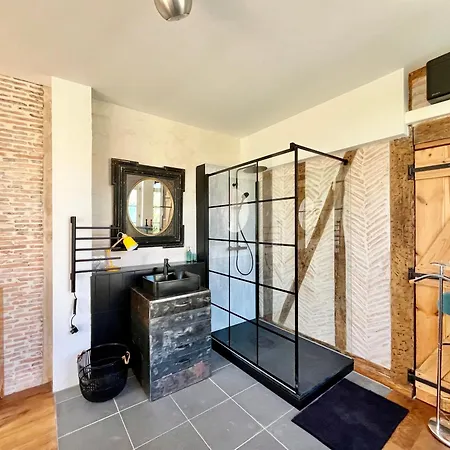 Authentique Du Xix E Siecle Avec Piscine Villa