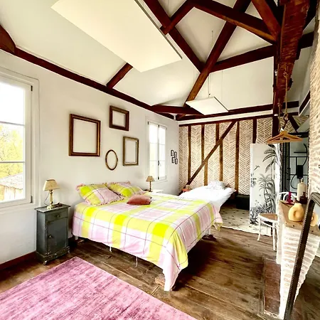 Villa Authentique Du Xix E Siecle Avec Piscine Lue