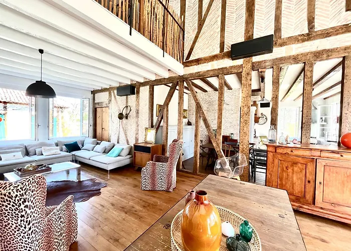 Villa Authentique Du Xix E Siecle Avec Piscine *