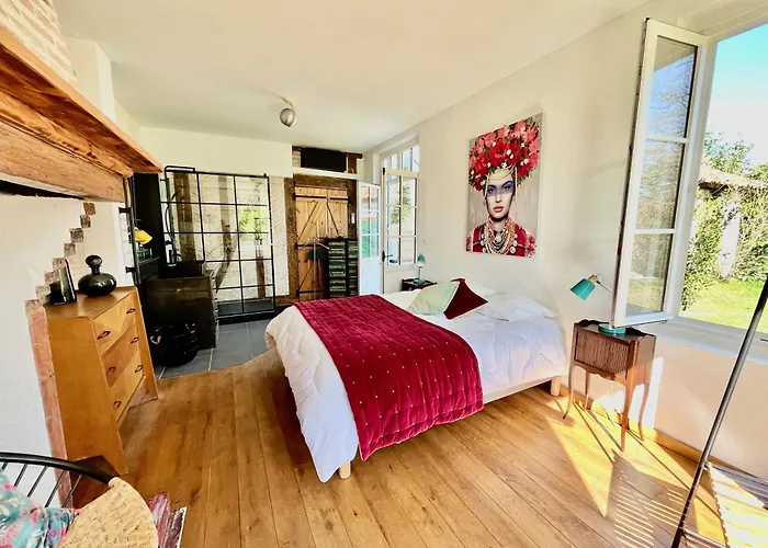 Authentique Du Xix E Siecle Avec Piscine *