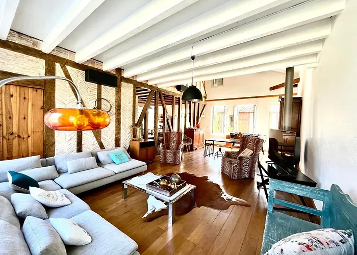 Authentique Du Xix E Siecle Avec Piscine