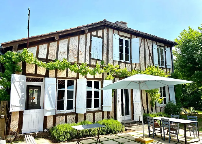 Villa Authentique Du Xix E Siecle Avec Piscine *