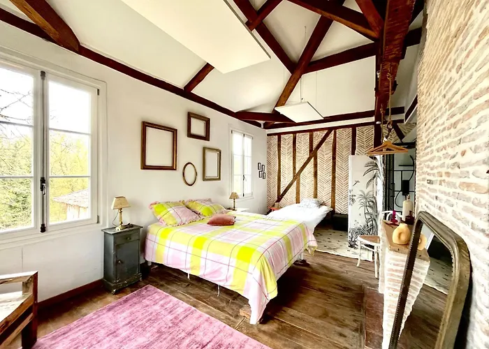 Villa Authentique Du Xix E Siecle Avec Piscine Lue