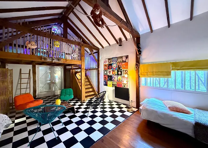 Villa Authentique Du Xix E Siecle Avec Piscine